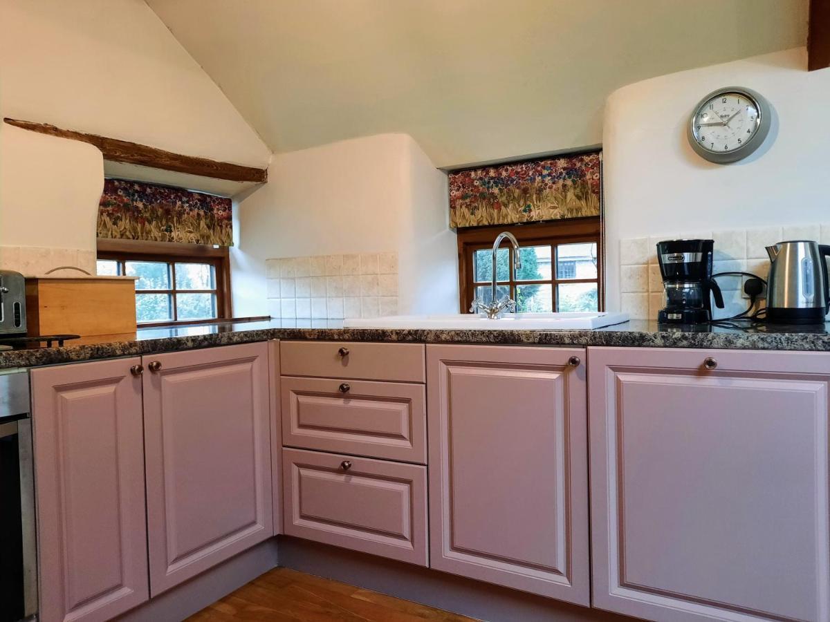 Cosy Barn On Rural Smallholding With Alpacas, Goats & Pigs Stithians Extérieur photo
