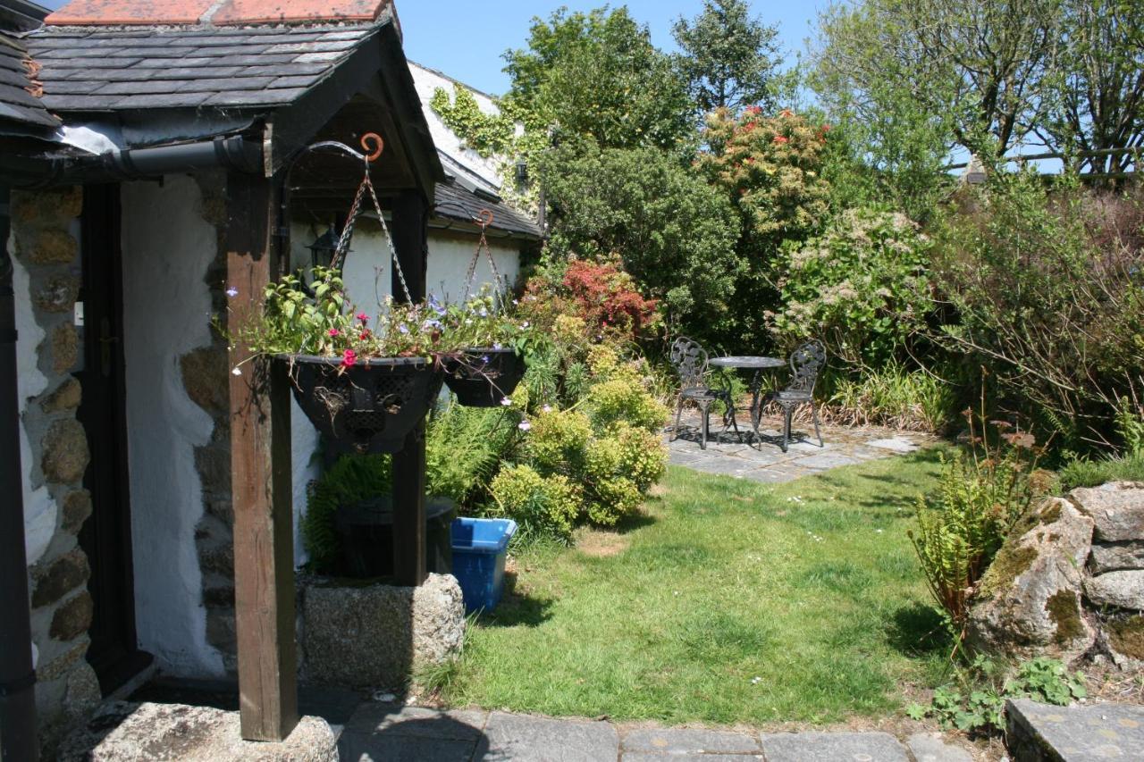 Cosy Barn On Rural Smallholding With Alpacas, Goats & Pigs Stithians Extérieur photo